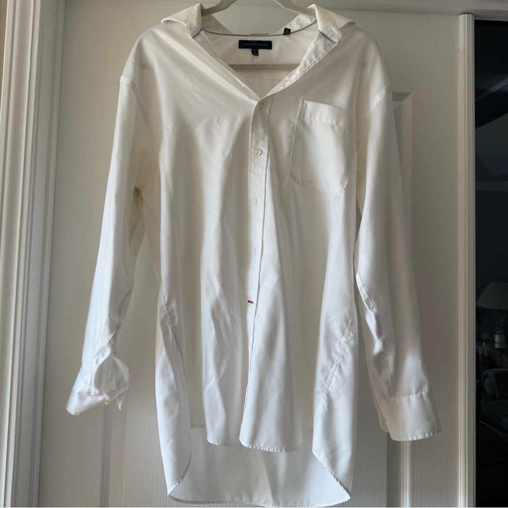 Tommy Hilfiger men’s regular fit white dress shirt
